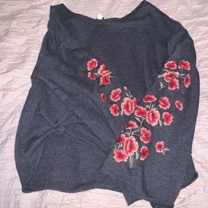 American Eagle Floral Sleeve Top